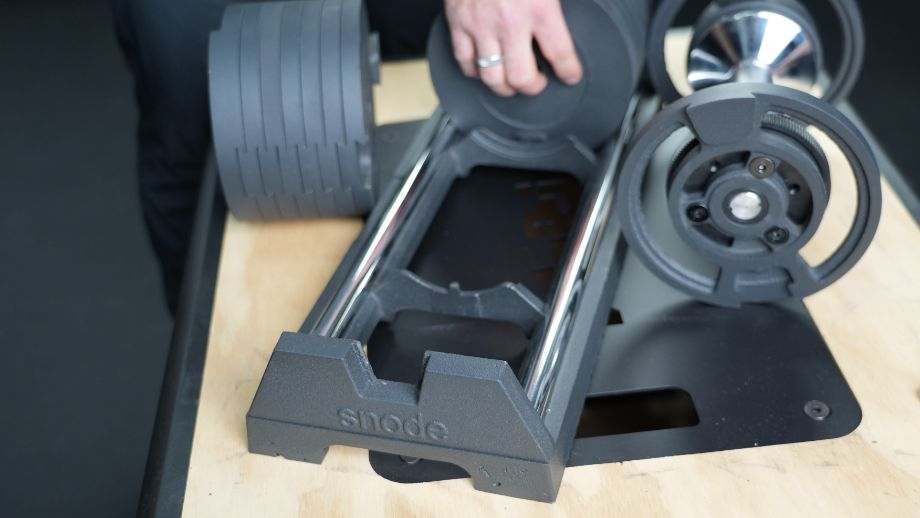 A close look at the plate cradle of the Snode AD80